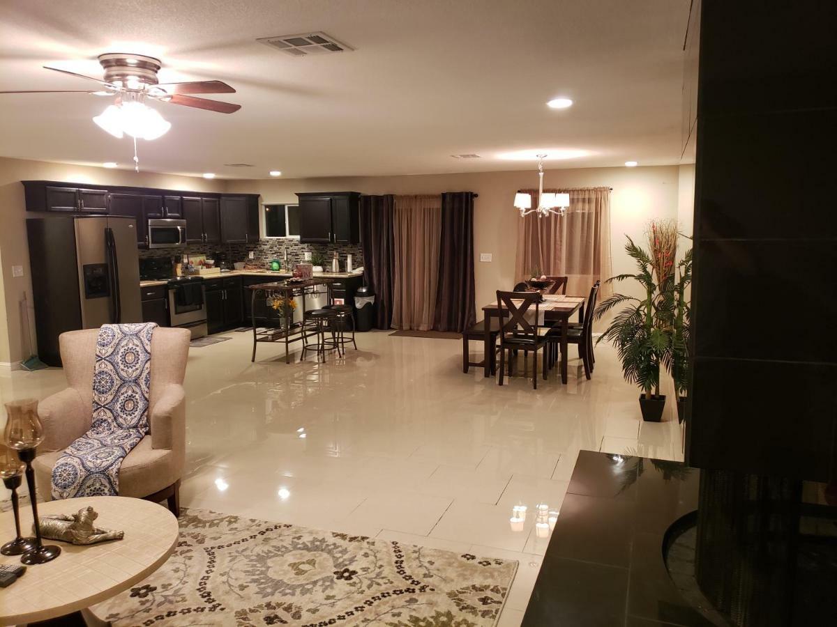 Beautiful 3 Bed/2 Bath Cozy Get Away Home Las Vegas Exterior foto